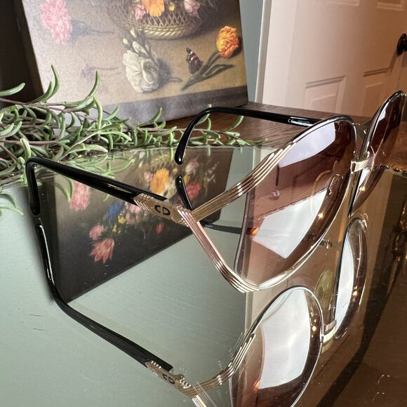 Vintage Christian Dior 2250 Butterfly Sunglasses – Black Enamel & Goldtone